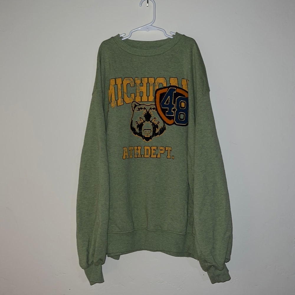 Green Urban Outfitter Crew Neck
